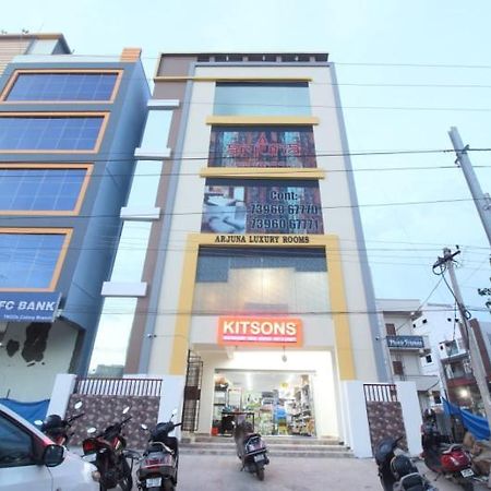 Arjuna Luxury Rooms Haiderabad Buitenkant foto