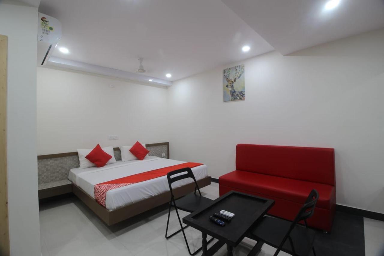Arjuna Luxury Rooms Haiderabad Buitenkant foto